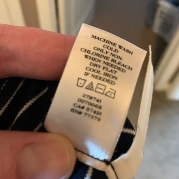 🌸Ann Taylor Sleeveless Top, L🌸 - Picture 5 of 5